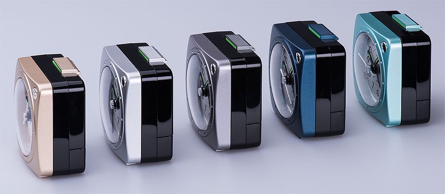 Nejlevnější analogový budík JVD quartz SR220.6