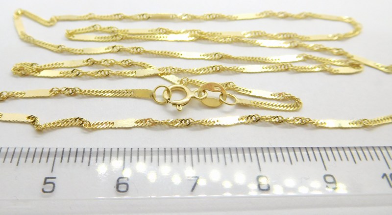 Klenoty Budín Pevný přívěskový zlatý řetízek TWIST S DESTIČKOU 585/1,98gr 50cm HK6067