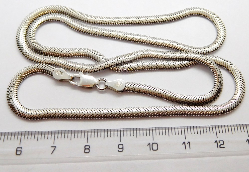 Klenoty Budín Dámský mohutný stříbrný rhodiovaný náramek HÁDĚ 19cm 925/1000 3,89gr 030562600018