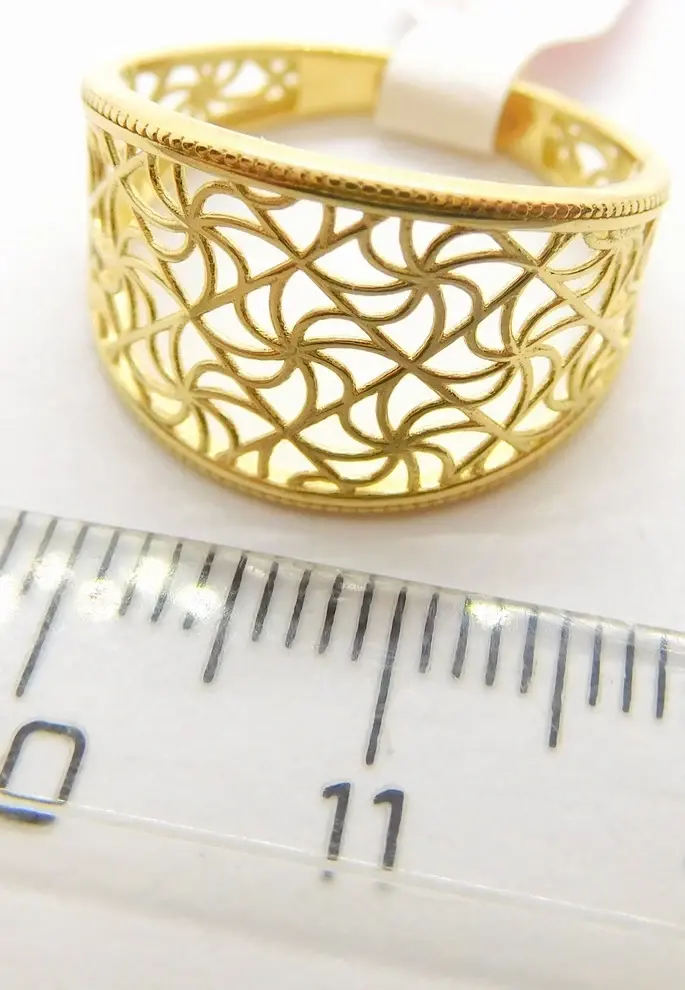 Klenoty Budín Mohutný dámský prsten ze žlutého zlata s gravírováním 585/2,07gr vel. 58 HK1152