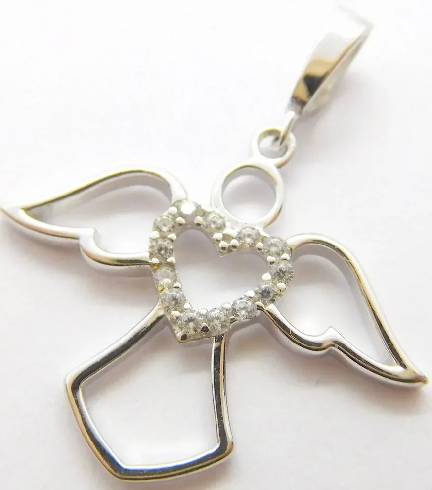 Klenoty Budín Dámský zlatý přívěsek posetý zirkony andělíček se srdíčkem 585/0,86gr HK3180