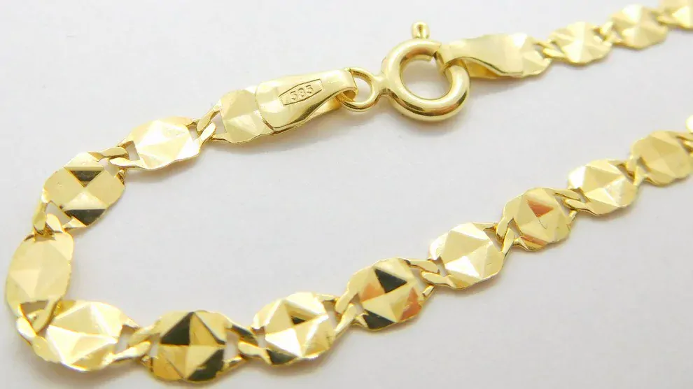 Klenoty Budín Dámský gravírovaný zlatý mohutný náramek 585/1,97gr 20cm H7099