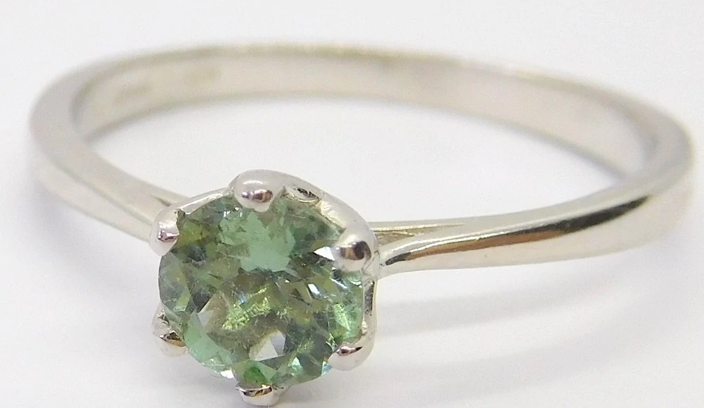 Klenoty Budín Dámský zásnubní diamantový prsten z bílého zlata s přírodním turmalínem vel. 56 0,95CT 585/1,95gr B0130