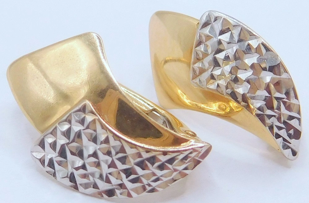 Klenoty Budín Dámské gravírované náušnice ze žlutého a bílého zlata na patent 585/1,90gr HK2499
