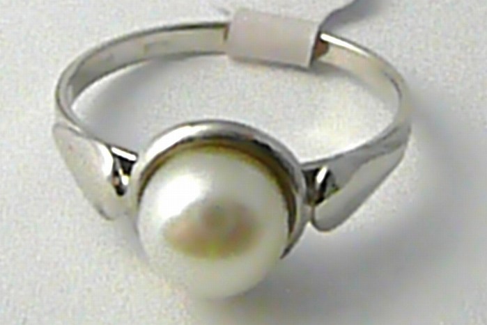 Klenoty Budín Dámský mohutný velký zlatý prsten s velkou bílou perlou 585/1,6 gr vel. 55 S115