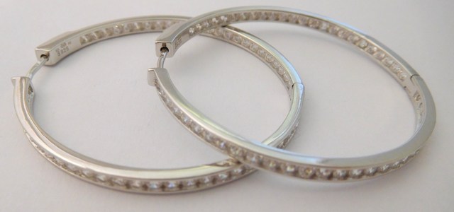 Obrovské velké stříbrné rhodiované kruhy s jednou řadou zirkonů průměr - 4,5cm/45mm 10,7 gr 925/1000 030922400001
