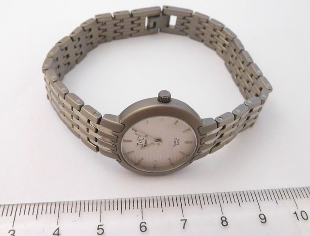 Dámské titanové  luxusní hodinky JVD titanium J5005.1 POSLEDNÍKUS NA PRODEJNĚ VE STAŇKOVĚ