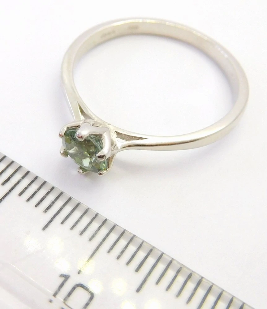 Klenoty Budín Dámský zásnubní diamantový prsten z bílého zlata s přírodním turmalínem vel. 56 0,95CT 585/1,95gr B0130