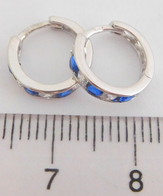 Klenoty Budín Zlaté dívčí kruhy s modrými safíry a zirkony pr.12mm 585/1,51gr HK2510