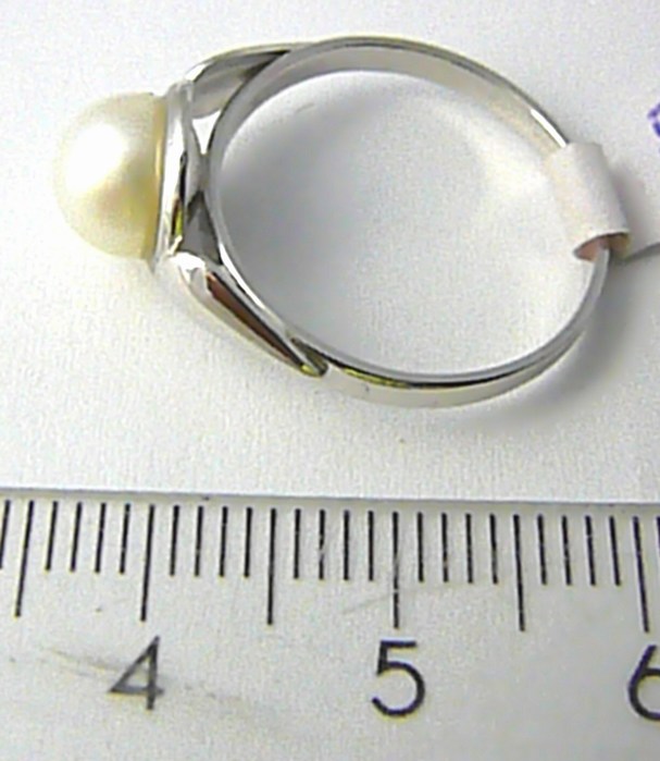 Klenoty Budín Dámský mohutný velký zlatý prsten s velkou bílou perlou 585/1,6 gr vel. 55 S115