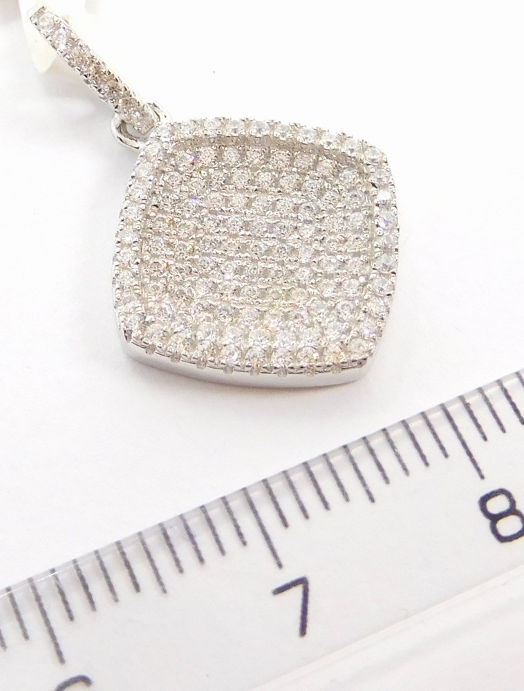 Klenoty Budín Dámský stříbrný přívěsek posetý mnoha zirkony 925/1000 SVLSP30507A1F2
