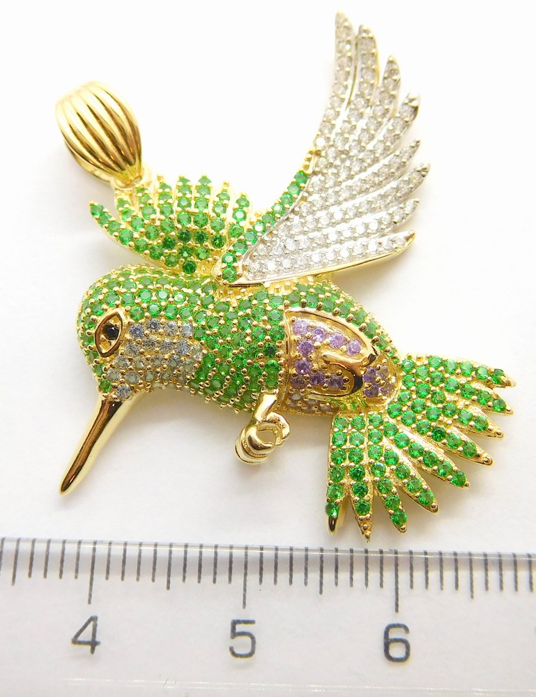 Klenoty Budín Mohutný zlatý přívěsek - kolibřík se zirkony a smaragdy 585/6,60gr HK3113
