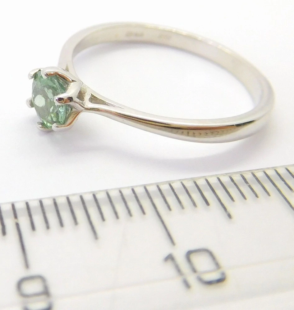 Klenoty Budín Dámský zásnubní diamantový prsten z bílého zlata s přírodním turmalínem vel. 56 0,95CT 585/1,95gr B0130