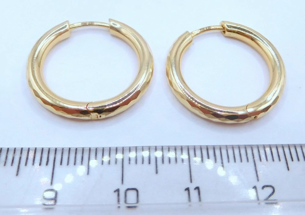 Klenoty Budín Masivní dámské gravírované zlaté kruhy o průměru 20mm 585/2,15gr HK2471