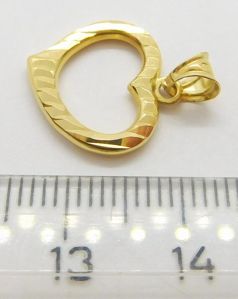 Klenoty Budín Dámský zlatý přívěsek - srdíčko s gravírováním 585/0,63gr HK3203