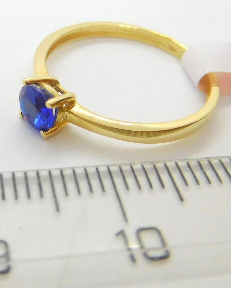 Klenoty Budín Zásnubní dámský zlatý prsten s modrým safírem 585/1,12gr vel. 52 HK1176