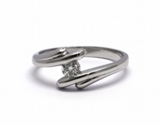 Mohutný zásnubní prsten s přírodním diamantem 585/2,72 gr J-20779-12